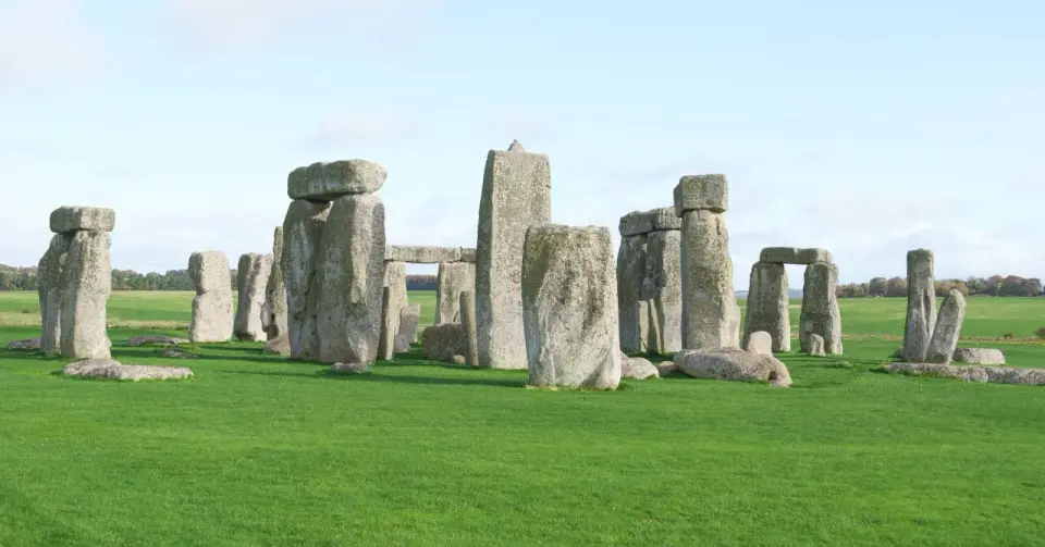 Stonehenge - Tajemnice, historia i plan zwiedzania