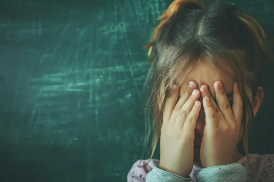 Czego boją się dzieci z autyzmem - Jak odróżnić lęk od przeciążenia?
