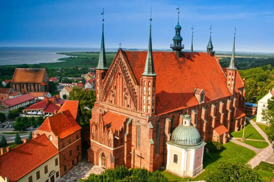 Frombork - nie tylko katedra! Co warto zobaczyć i jak zaplanować?
