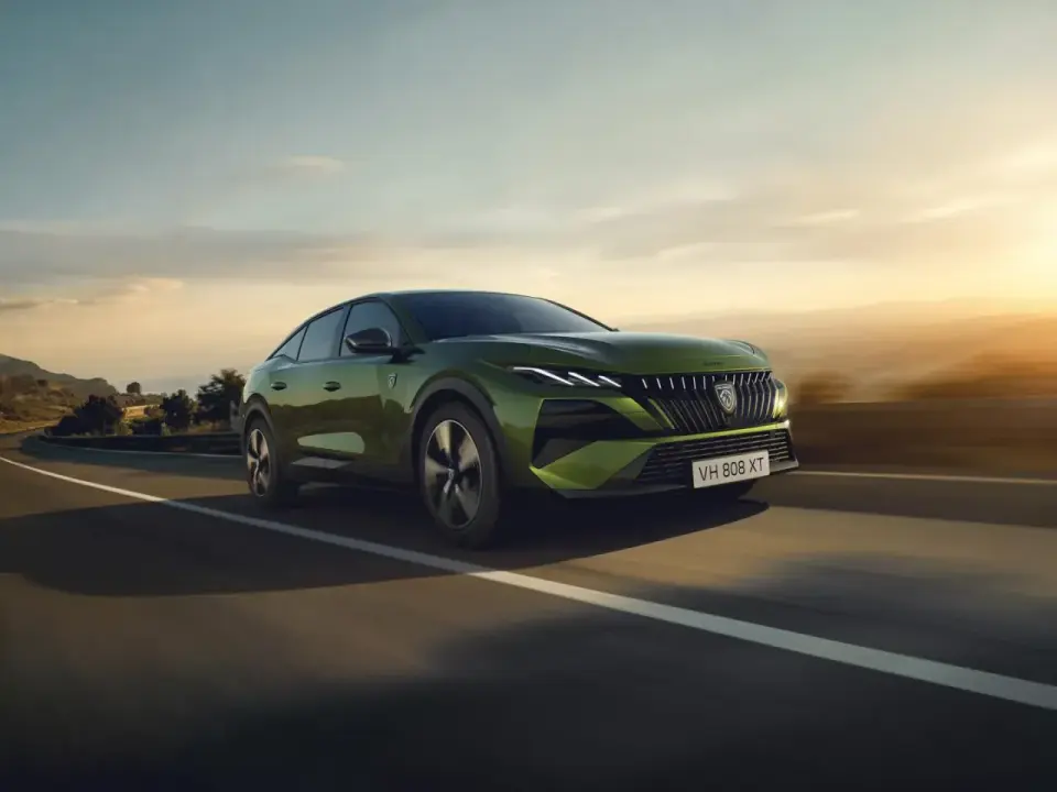 Peugeot 408 - ile kosztuje i który napęd ma sens?