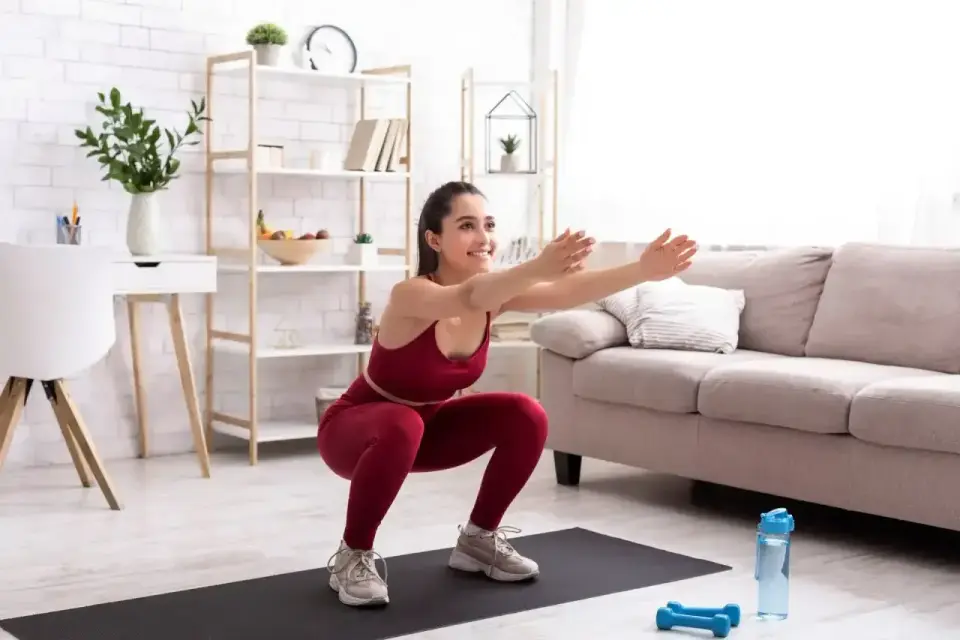 Trening na czczo rano - kiedy ma sens, a kiedy lepiej zjeść?