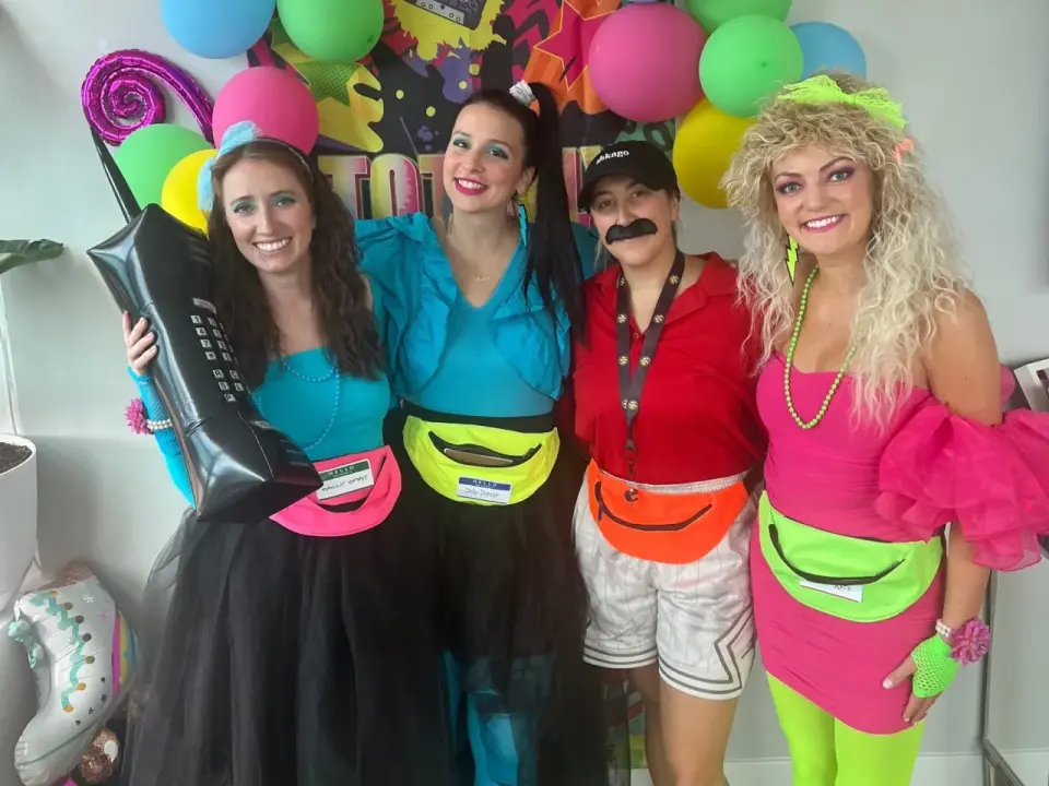Look ochentero de fiesta - cómo acertar sin parecer disfrazado