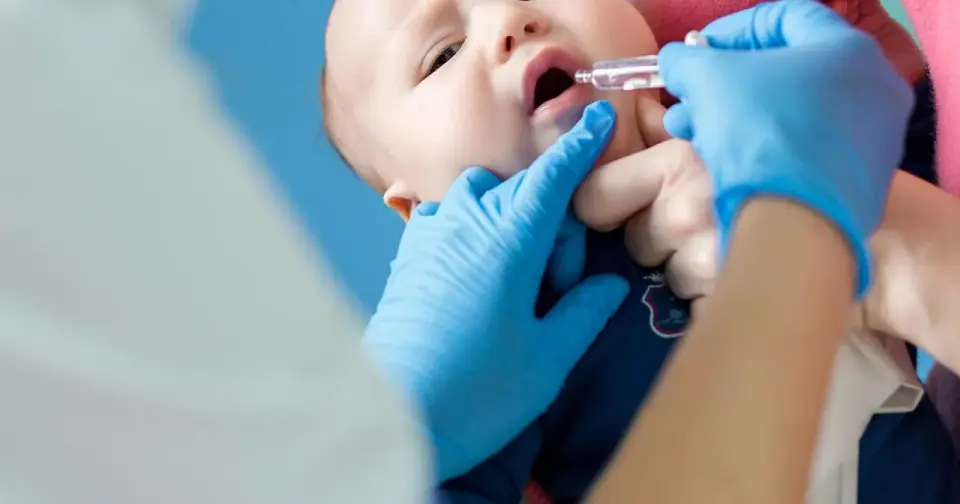 Rotavirus-Symptome richtig deuten - wann Austrocknung gefährlich wird