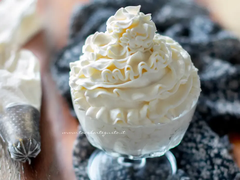 Crema al latte perfetta - come farcirla senza sbagliare