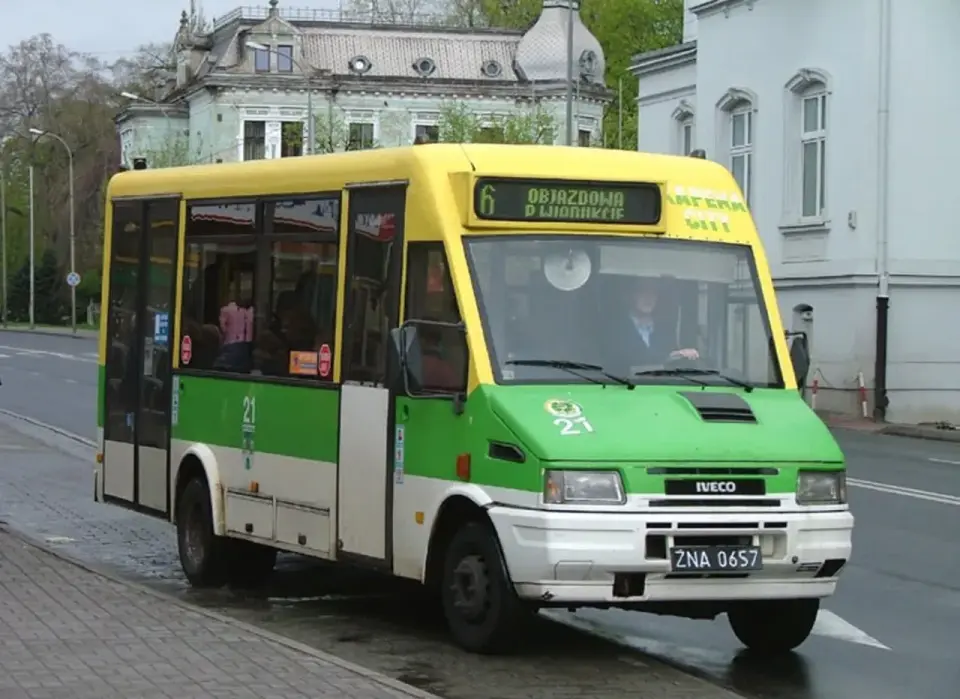 Zielona Góra-Lublin: auto, pociąg czy autobus? Wybierz mądrze!
