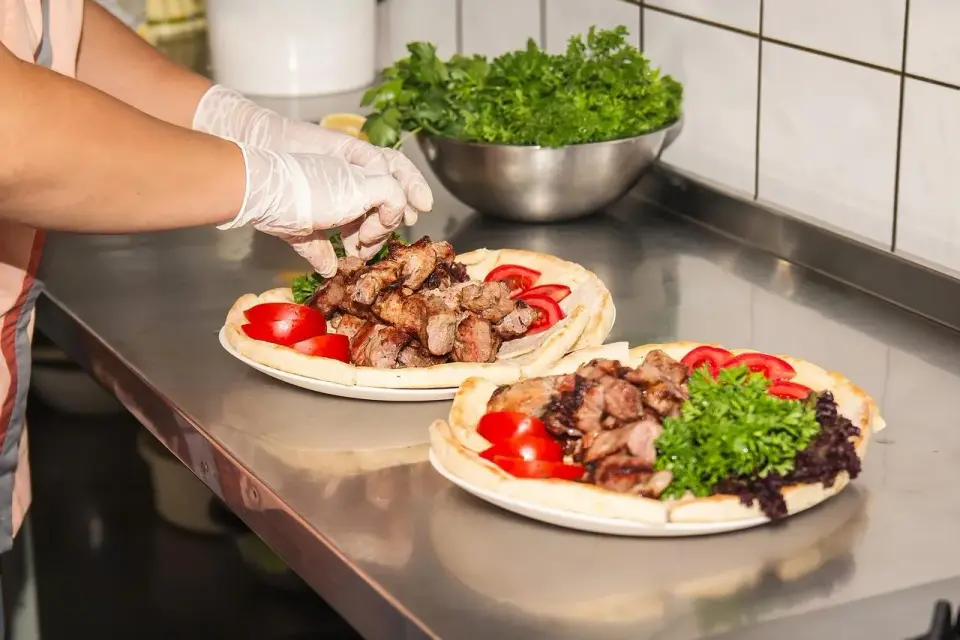 Berliński kebab z warzywami - jak zrobić go soczystym i lekkim?