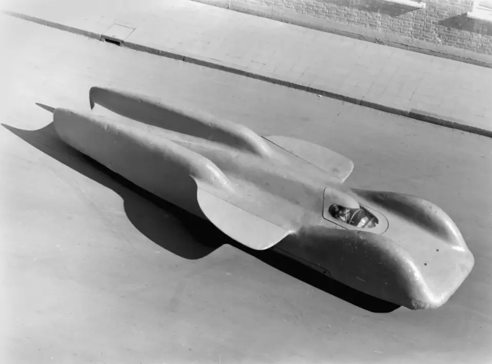 Mercedes-Benz T80 - rekordbilen som jagade 650 km/h