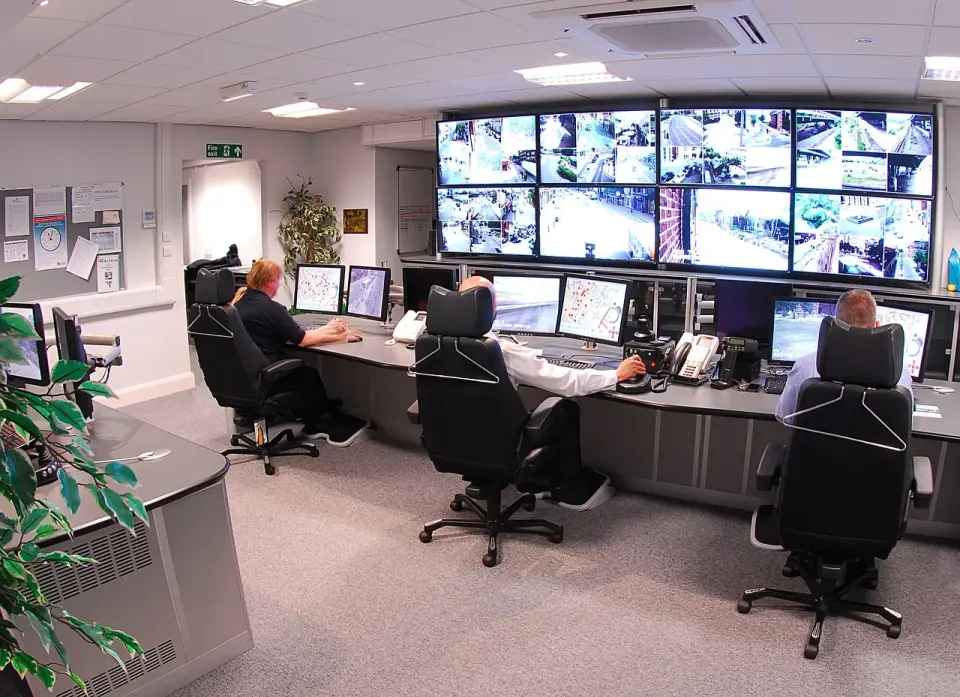 Czym jest CCTV? Kompletny przewodnik po monitoringu wizyjnym