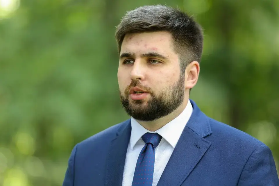 Jakub Banaszek na premiera? Dlaczego PiS zaskakuje tym wyborem