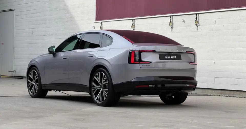 Volvo ES90 - czy elektryczna limuzyna zastąpi SUV-a?