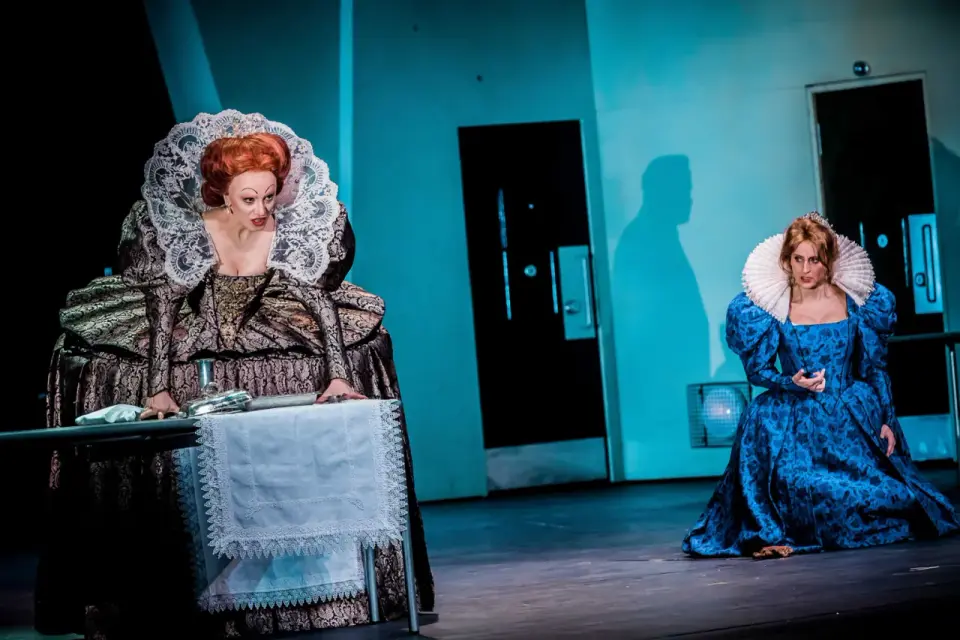 Maria Stuart - recenzja. Czy warto iść do Teatru Narodowego?