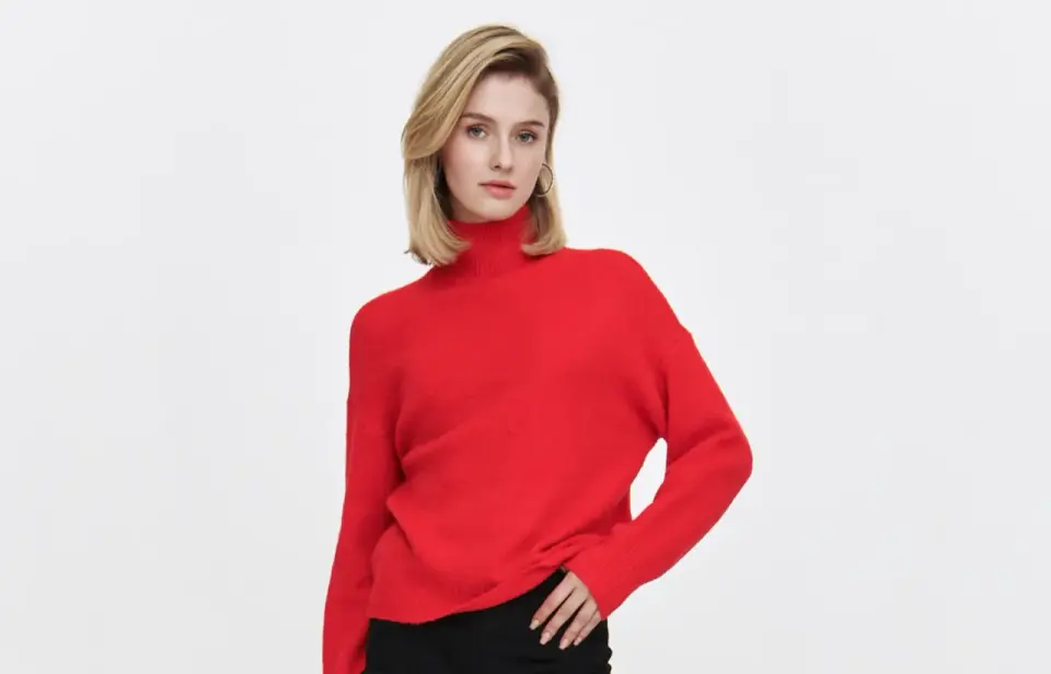 Czerwony sweter - 5 zasad stylowych zestawów bez pomyłek