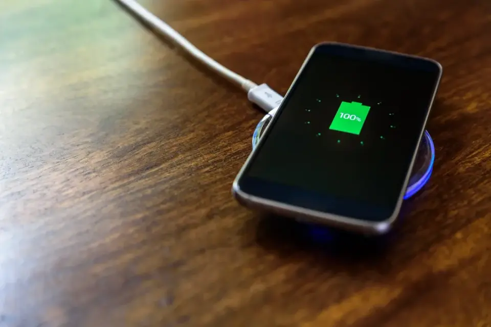 Do ilu procent ładować telefon? Odpowiedź jest prostsza, niż myślisz