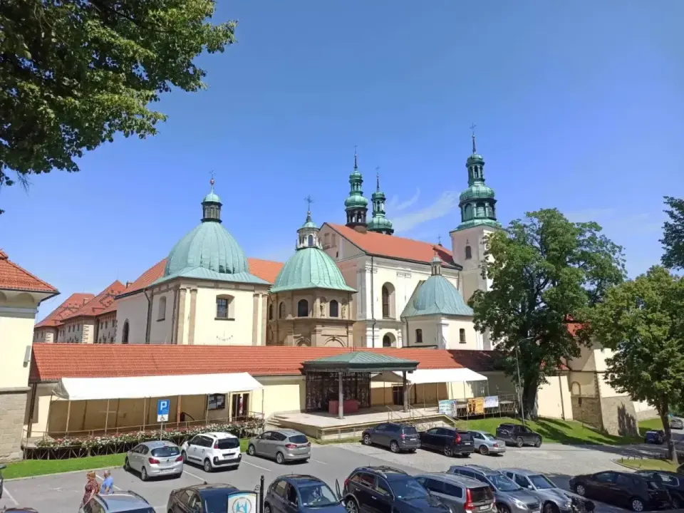 Jak dojechać z Krakowa do Kalwarii Zebrzydowskiej?