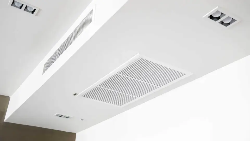 Klimatyzacja kanałowa - czy warto? Sprawdź koszty i najczęstsze błędy