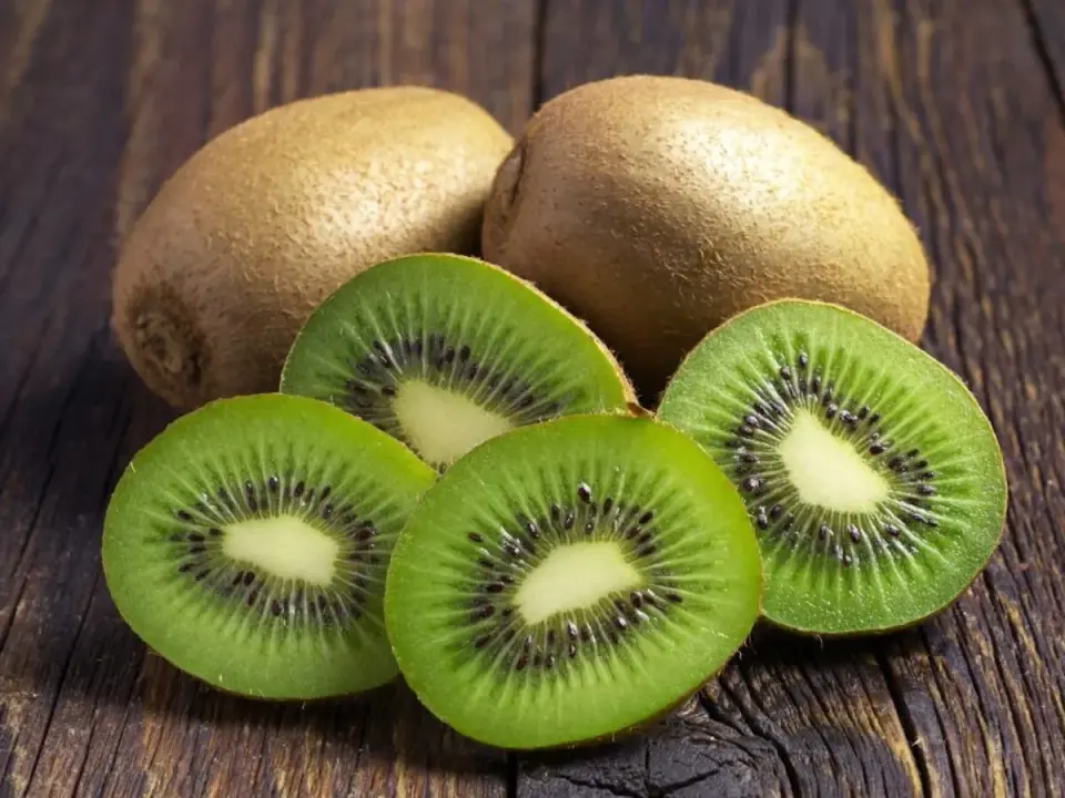Kiwi a refluks: Czy możesz je jeść? Poznaj fakty