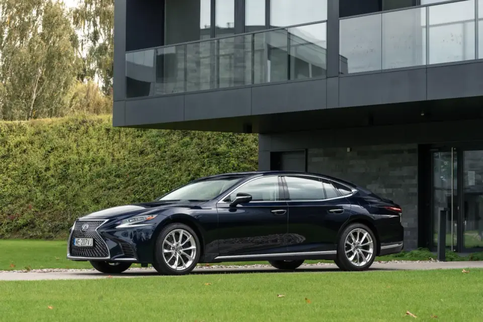 Lexus LS 500 - luksus, który nadal ma sens?