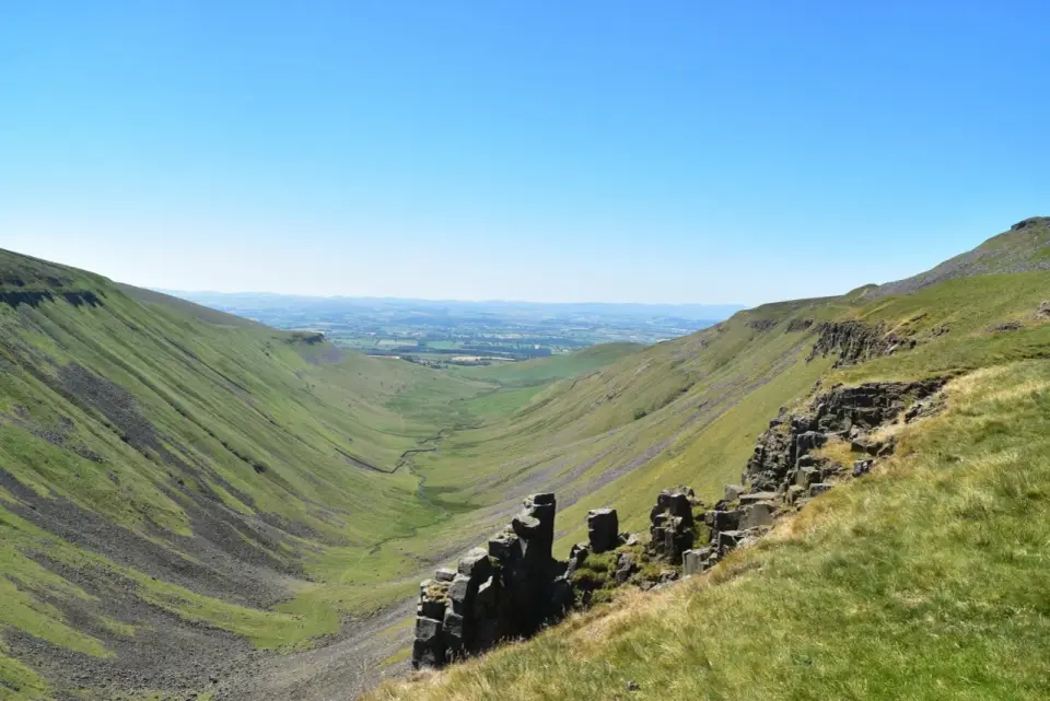 The Pennine Way Guide to Stages, Seasons and Real-World Difficulty