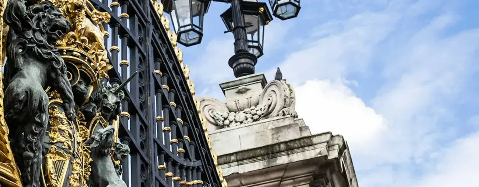 Pałac Buckingham - Zwiedzanie bez kolejek? Sprawdź, jak!