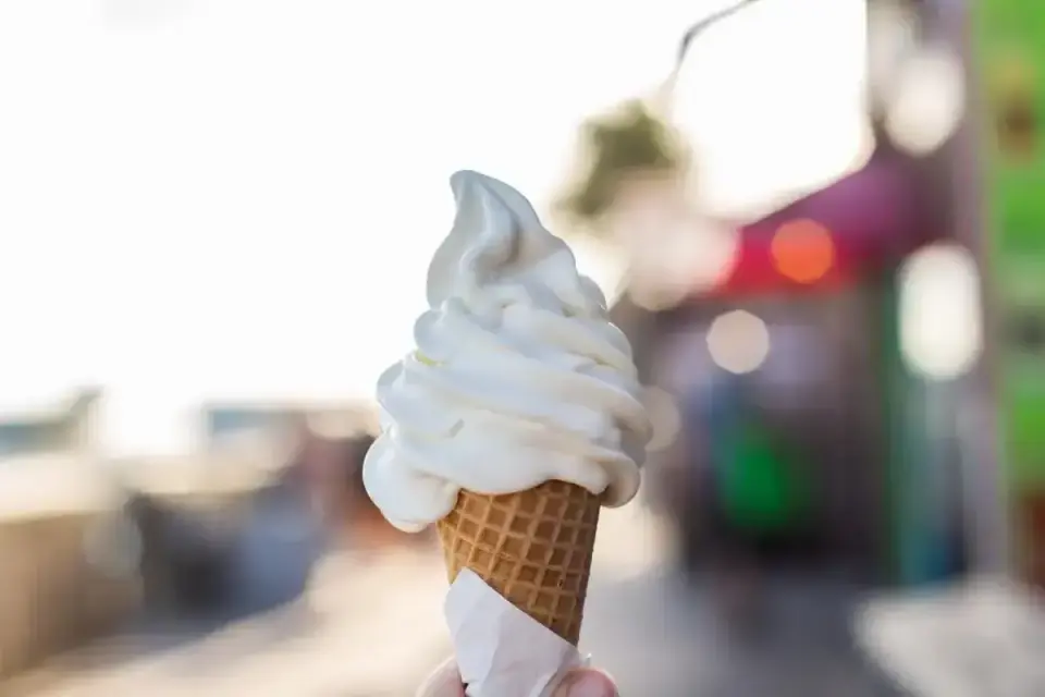 Ile kalorii mają lody włoskie? Sprawdź, co naprawdę podbija wynik