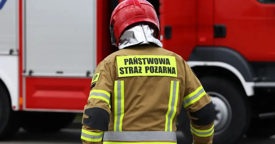 Alarm bombowy - jak reagować na podejrzany pakunek i czego unikać?